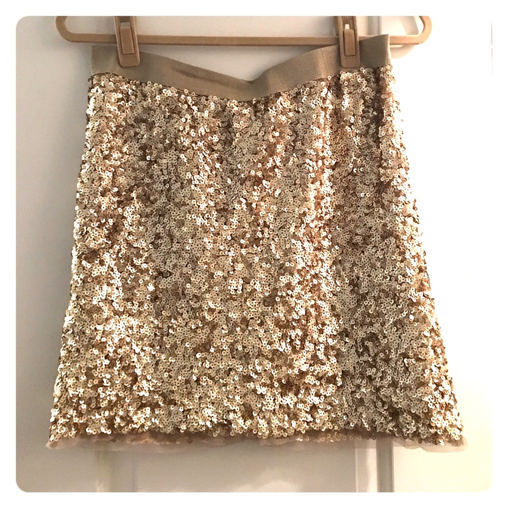 NWOT Gold Sequin Mini Skirt